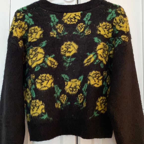 Forever 21 fuzzy floral button-up sweater - Picture 5 of 5